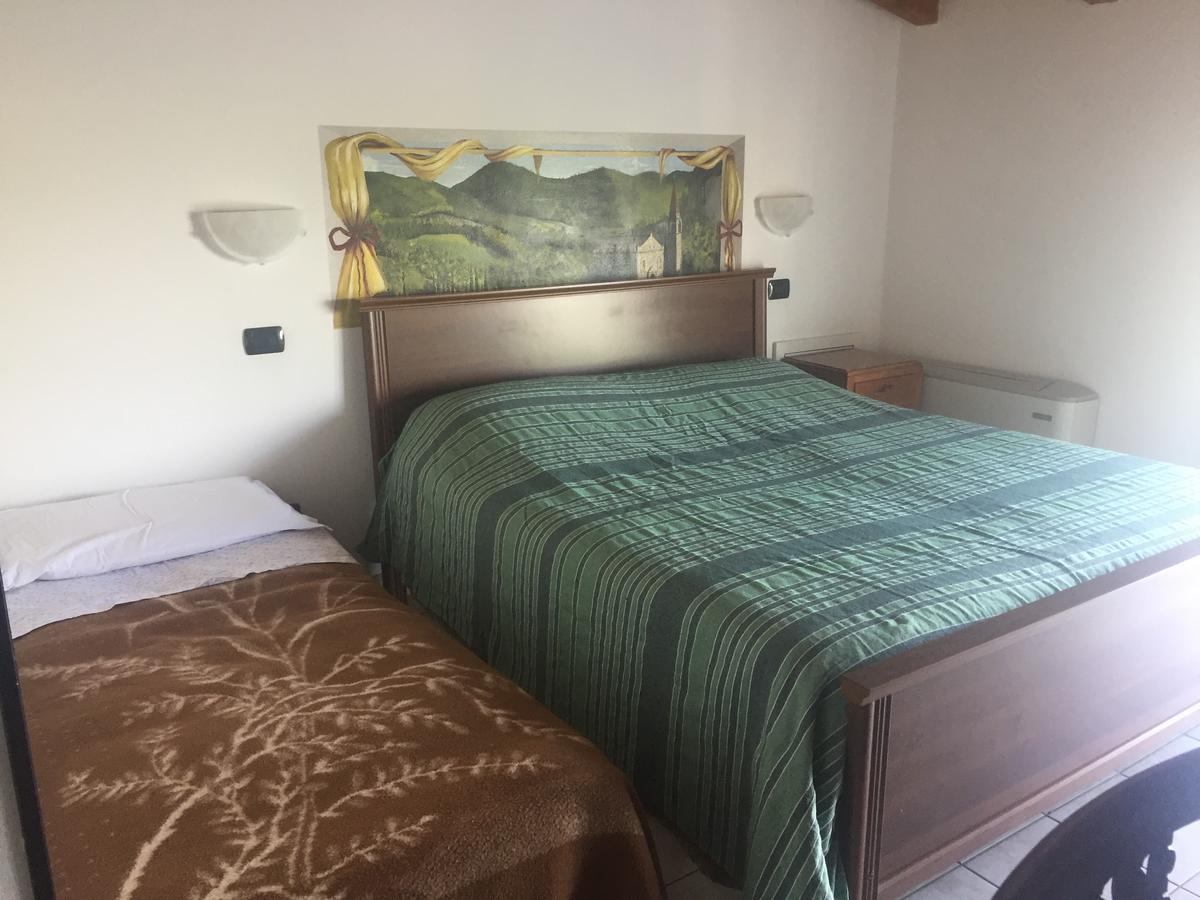 Agriturismo La Roccia Villa Vo Екстериор снимка