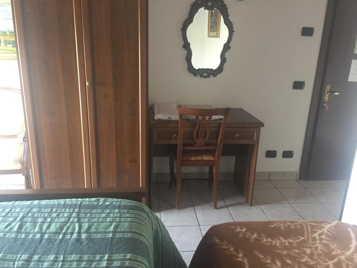 Agriturismo La Roccia Villa Vo Екстериор снимка